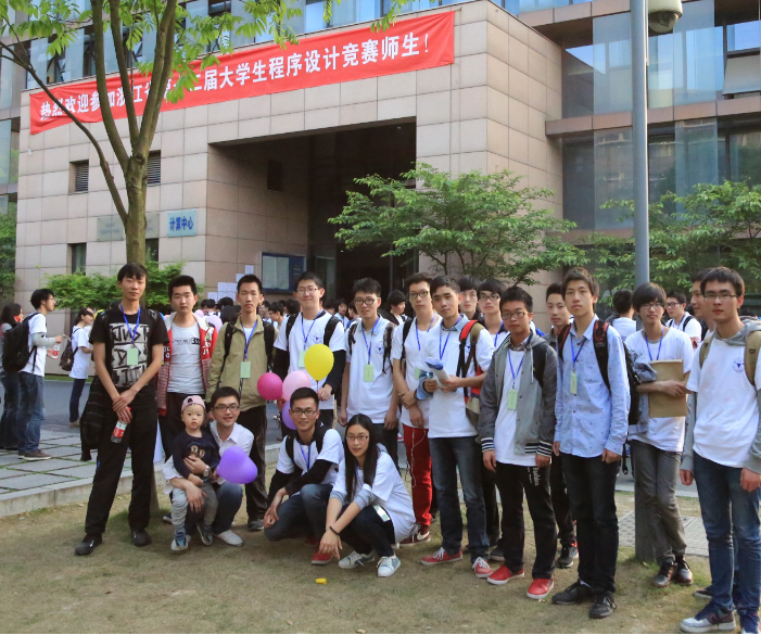 图2漫画柜
参赛团队